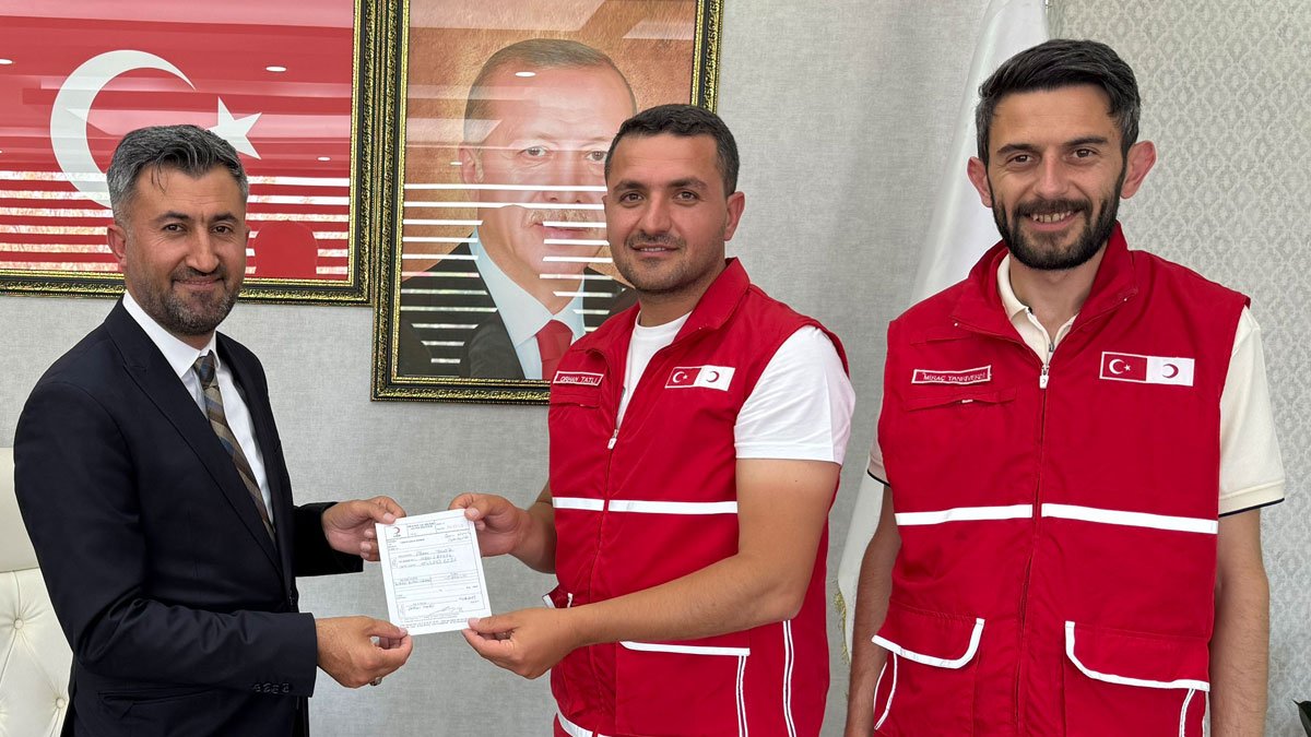 AK Parti Ağrı İl Başkanı İlhami Yıldız’dan Kızılay’a Kurban Vekâleti