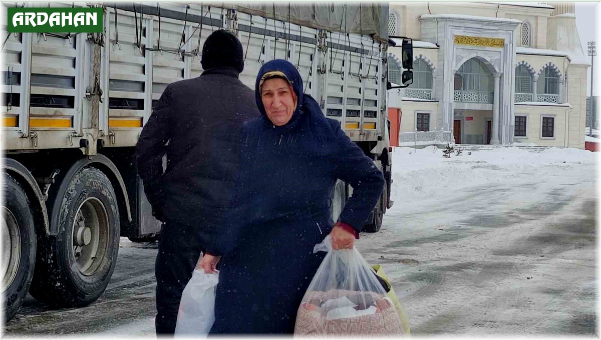 AK Parti Ardahan İl Başkanlığı'ndan yardım seferberliği