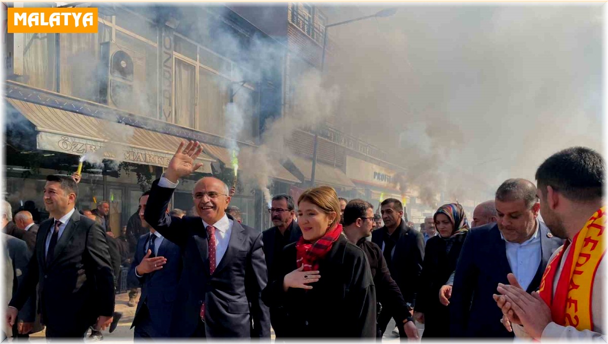 AK Parti Büyükşehir Başkan Adayı Sami Er Akçadağ ilçesinde