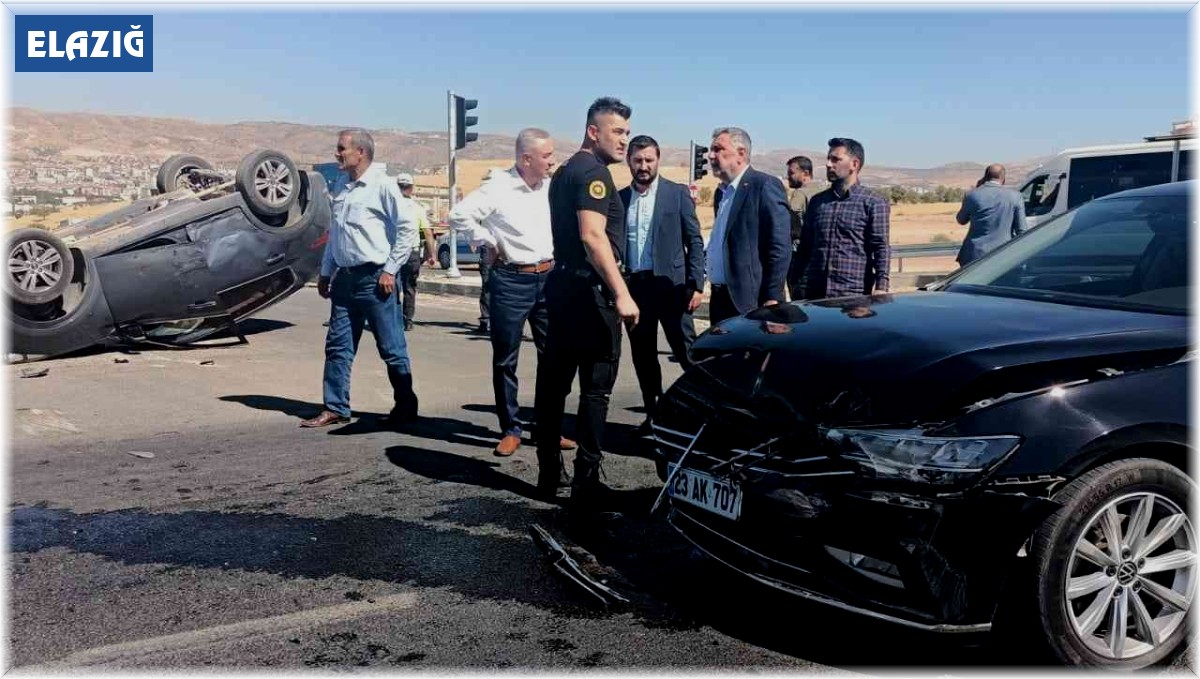 AK Parti Elazığ İl Başkanı Yıldırım'ın bulunduğu araç kaza yaptı