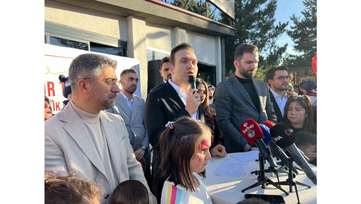 AK Parti Gençlik Kolları Genel Başkanı Yusuf İbiş: "Çocuklar için daha adil bir dünyayı hep birlikte inşa edeceğiz"