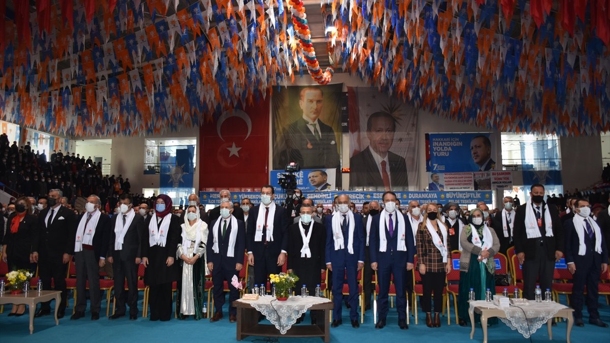 AK Parti Genel Başkan Yardımcısı Yavuz, Hakkari 7. Olağan İl Kongresi'nde konuştu: