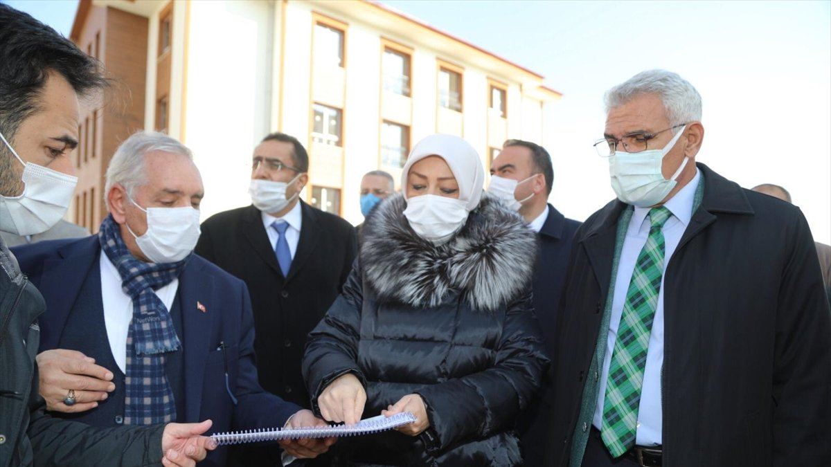 AK Parti'li Çalık: "Malatya'da 6 bin depremzede aileye yeni konutlar inşa ediliyor"