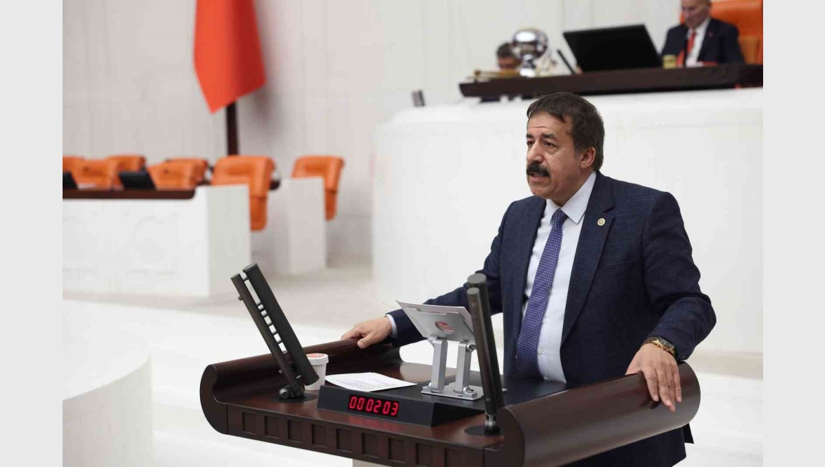 AK Parti'li Vekil Fırat, Erzurum'u Meclis'in gündemine taşıdı