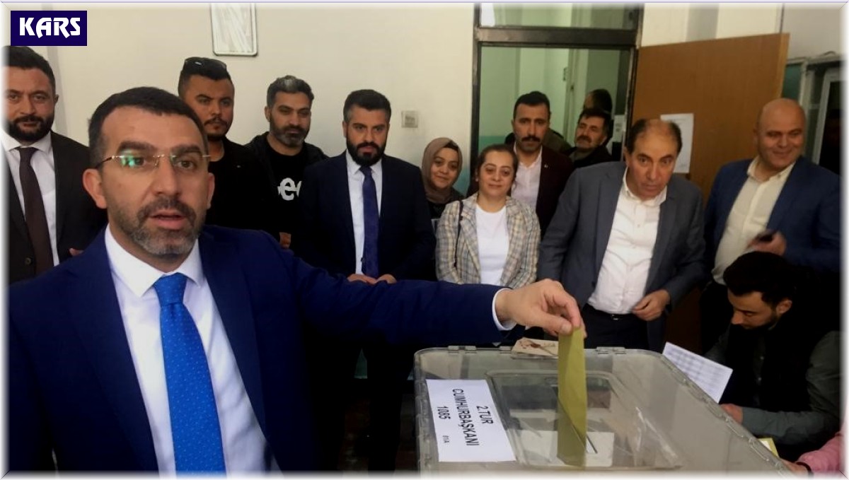 AK Parti Milletvekili Çalkın oyunu kullandı