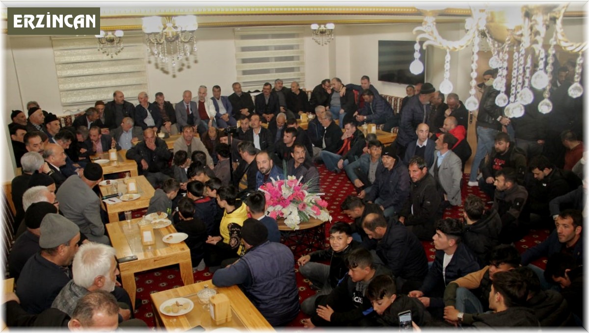 AK Parti teşkilatları Akyazı'da vatandaşlarla bir araya geldi