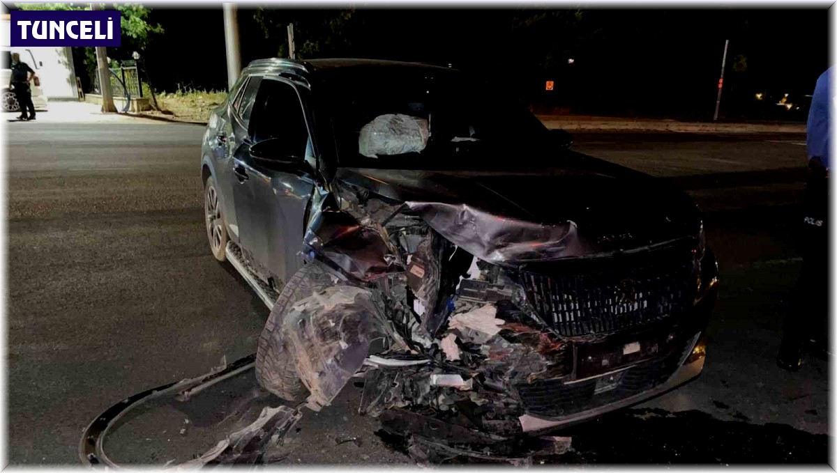 AK Parti Tunceli İl Başkanı Özaydın ve eşi trafik kazası geçirdi