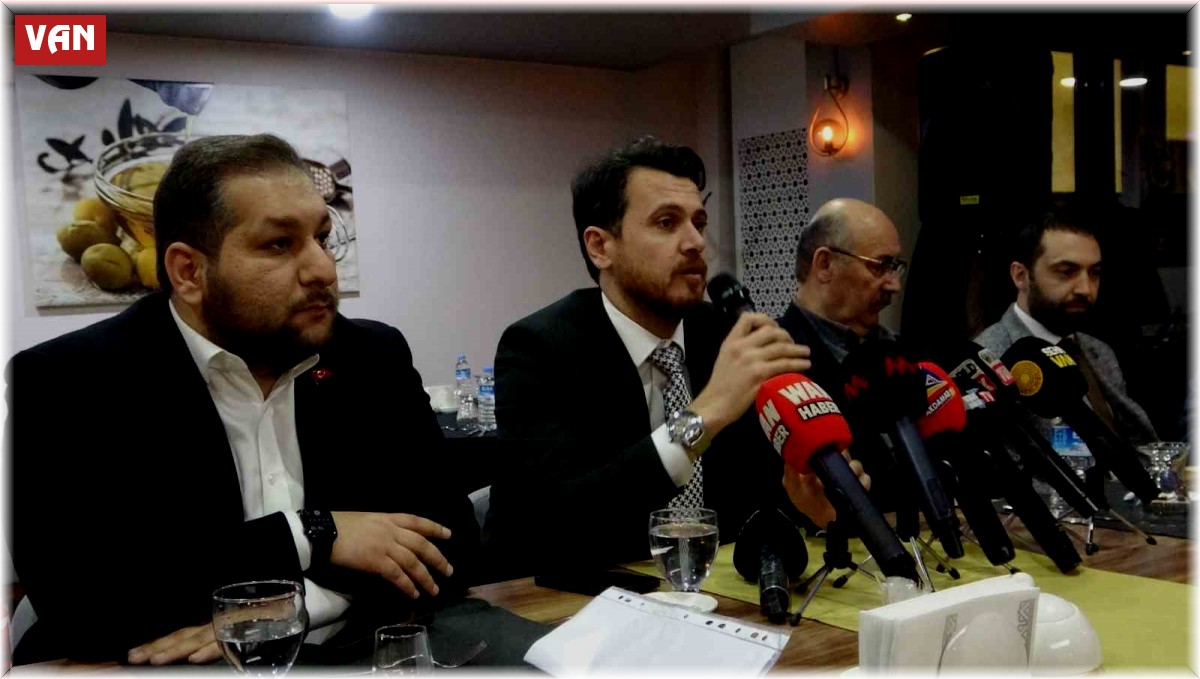 AK Parti Van İl Başkanı Emre Güray basınla bir araya geldi