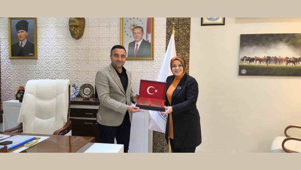 AK Partili Ayşe Sula Köseoğlu'ndan Akçadağ Belediyesi'ne ziyaret