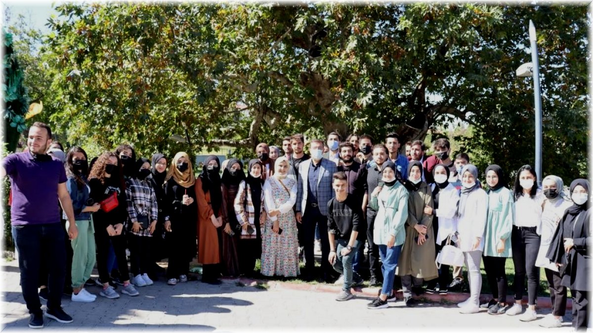 AK Partili Tüfenkci, öğrencilerle buluştu