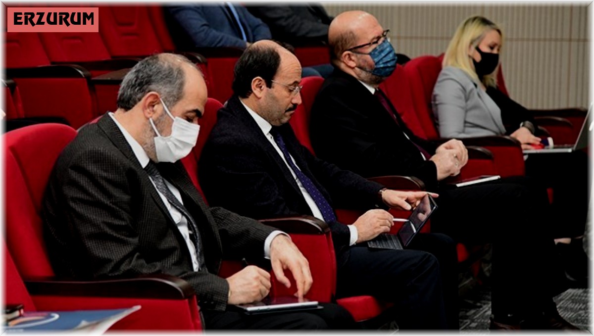 Akademik yılın ilk değerlendirme toplantıları Rektör Çakmak başkanlığında gerçekleşti