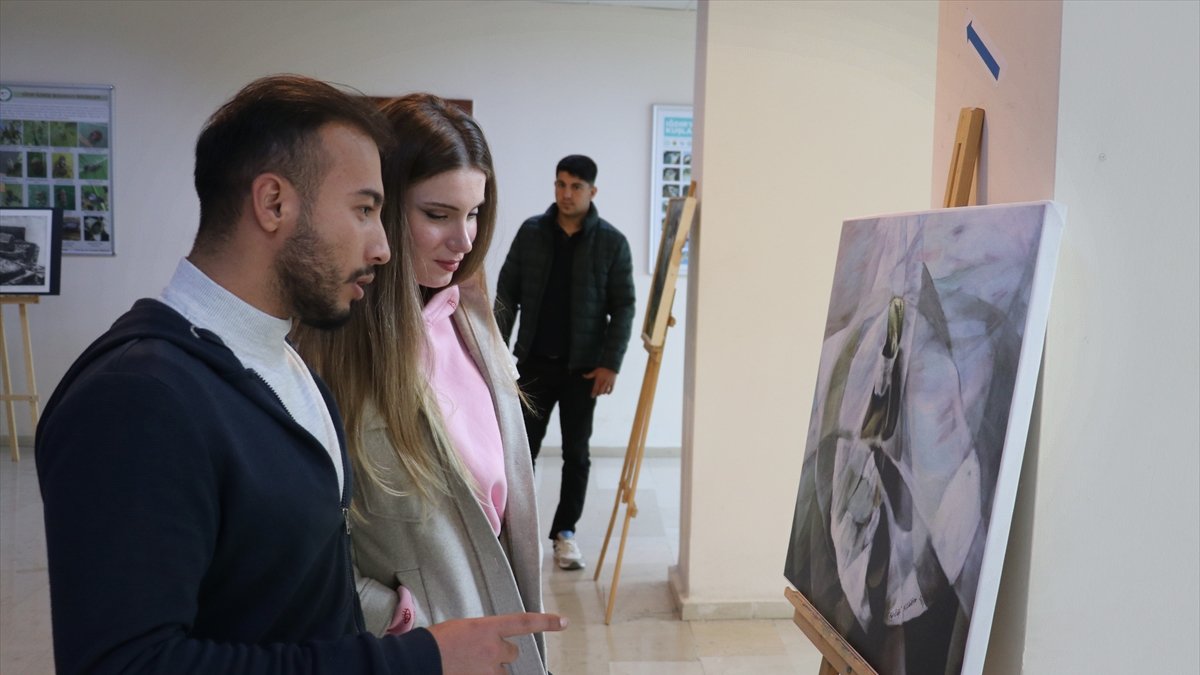 Akademisyenler Doğu Anadolu'nun tarihi ve doğal güzelliklerini resmetti