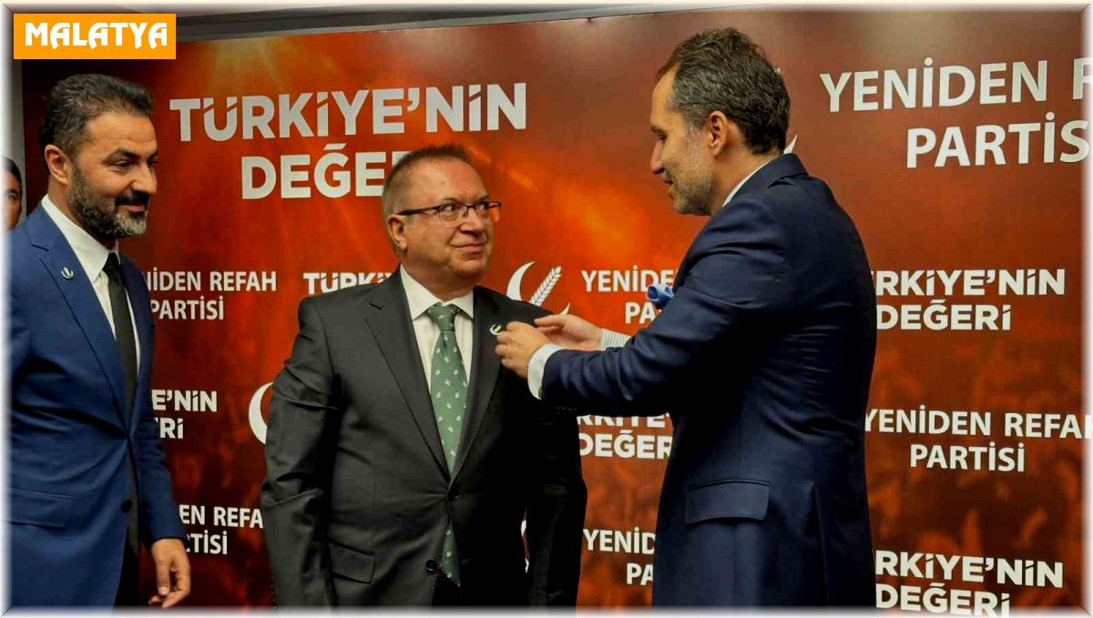 Akçadağ Belediye Başkanı YRP'ye katıldı