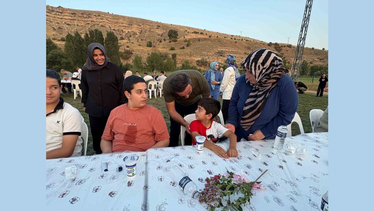 Akçadağ Sultansuyu Sosyal Tesisleri'nde anlamlı buluşma