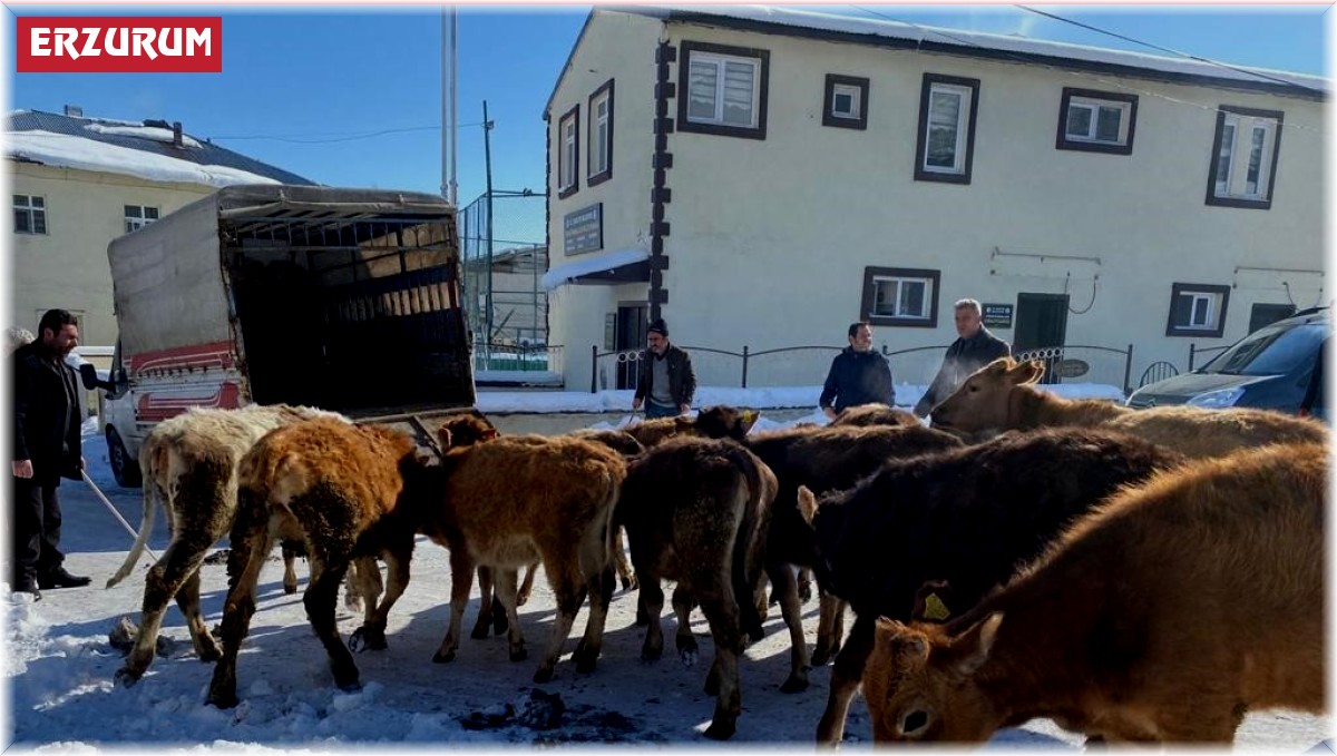 Akdağlı köylülerden örnek yardım