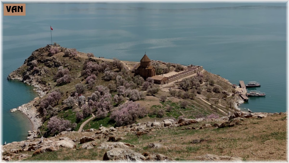 Akdamar Adası'nı 4 ayda 26 bin 380 kişi ziyaret etti
