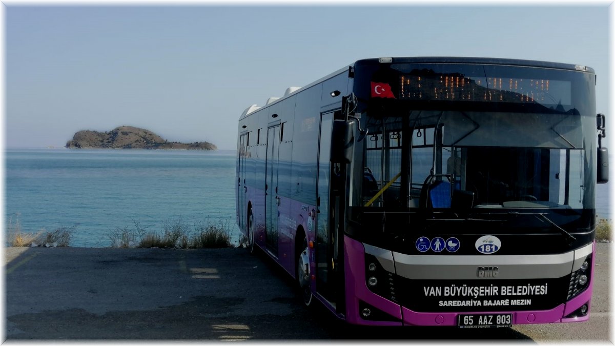Akdamar İskelesine otobüs seferleri başladı