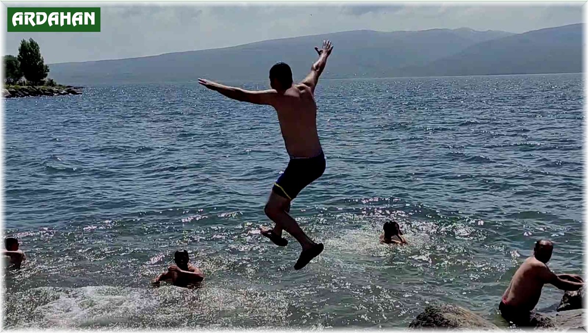 Akdeniz sahilleri değil, Çıldır Gölü