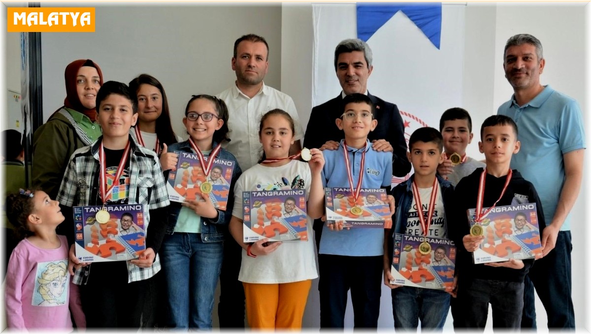 Akıl ve zeka oyunları turnuvasında dereceye giren öğrenciler ödüllendirildi
