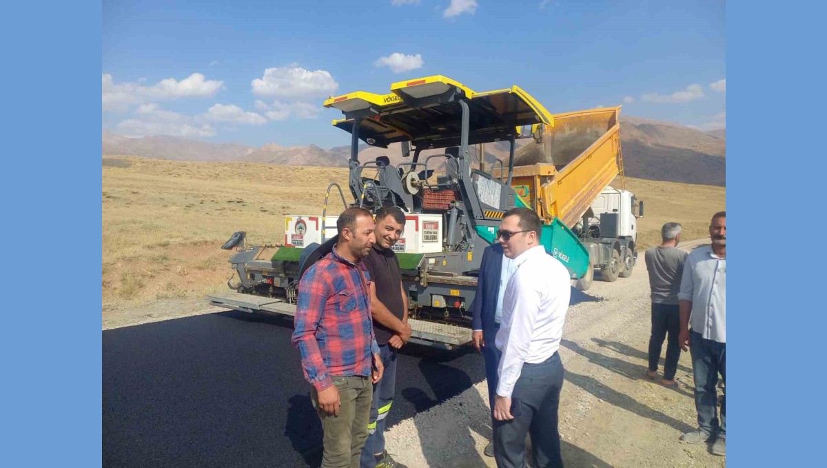 Akkuş ve Çetintaş yolu asfaltlanıyor