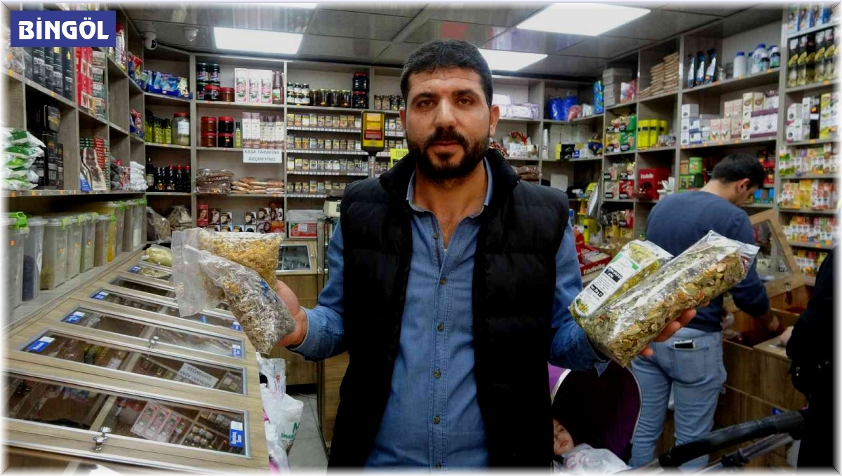 Aktarcıdan soğuk hava tavsiyesi: ''Zencefil, zerdeçal, narçiçeği, kuşburnu tüketin''