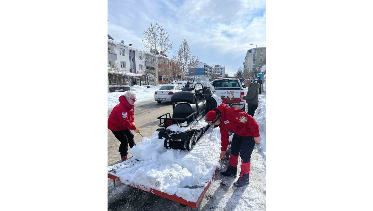 AKUT Bingöl'den zorlu şartlarda hayat kurtaran operasyon