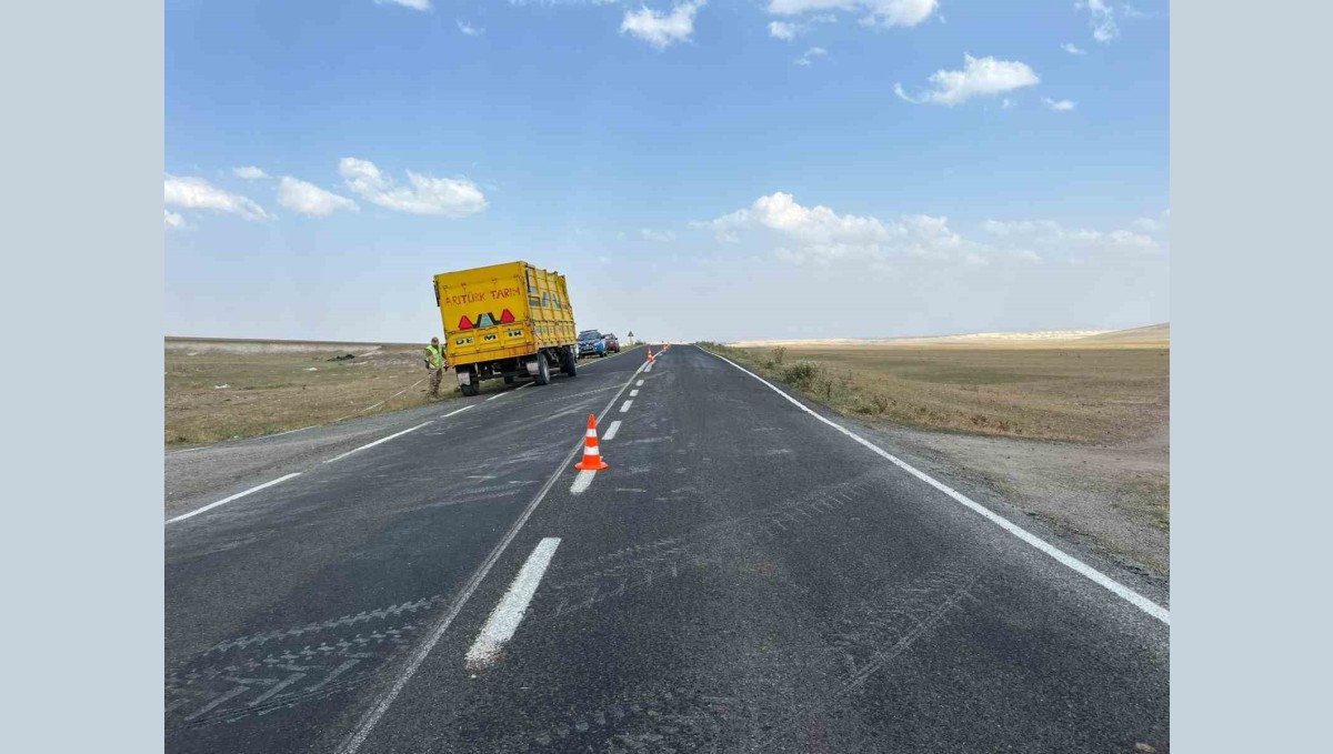 Akyaka'da maddi hasarlı trafik kazası