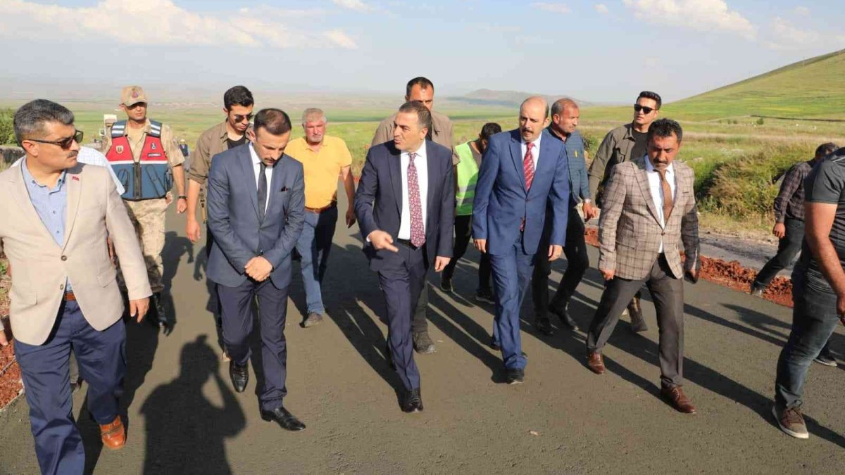 Alaca ve Üçbölük köy yollarının yapımı tamamlandı