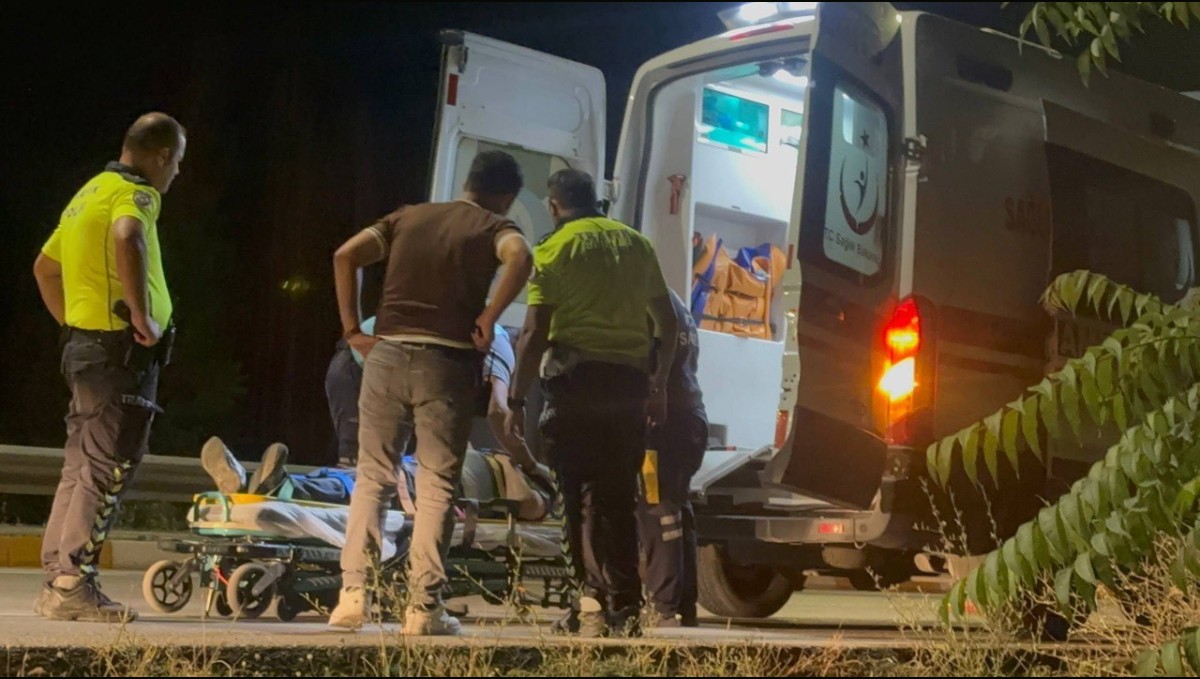 Alkollü sürücünün kullandığı otomobil şarampole uçtu: 2 yaralı