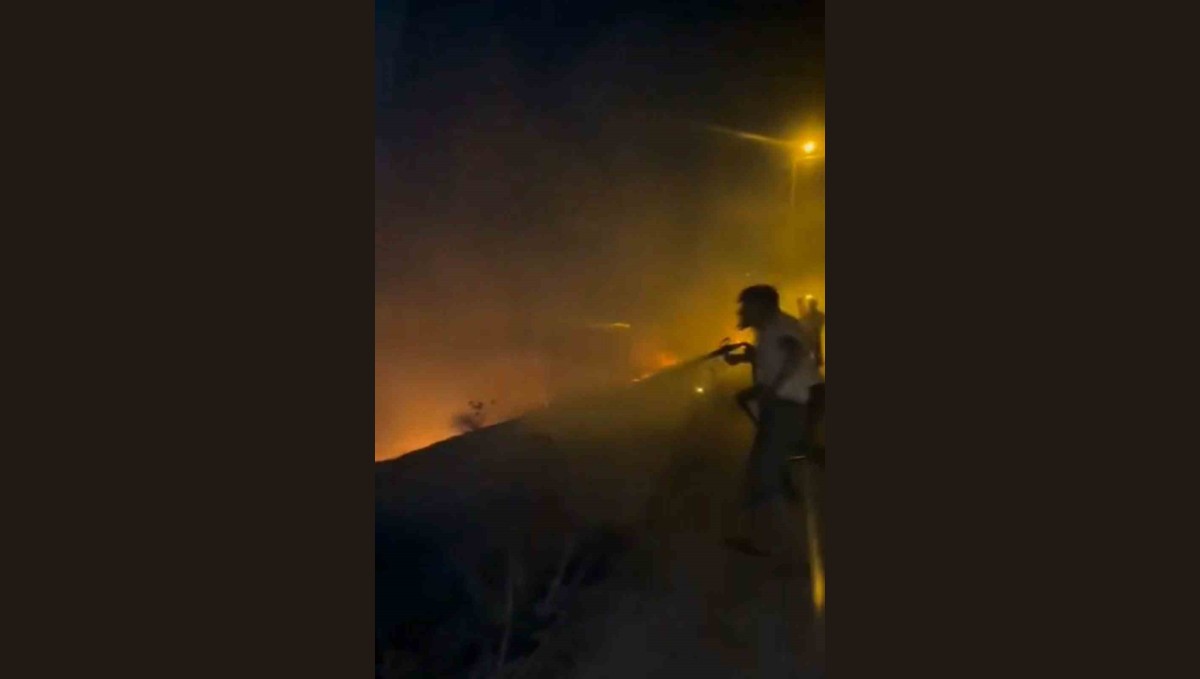 Altınçevre köyünde arazi yangını