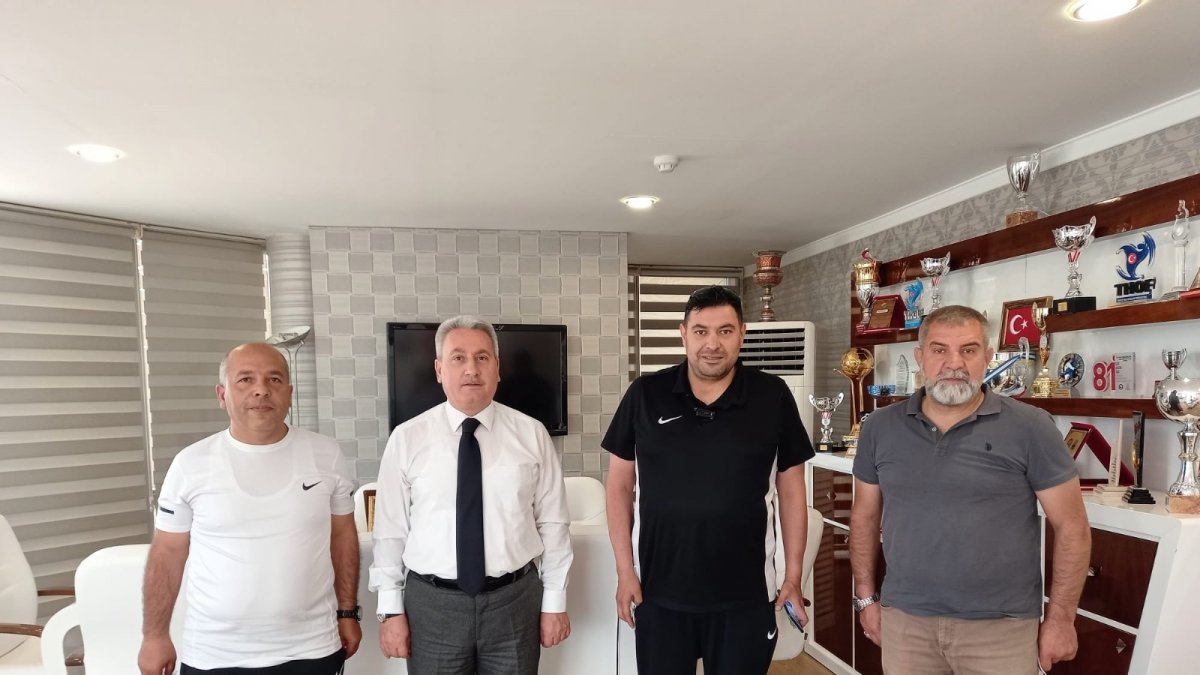 Amatör Futbolcular Derneği'nden Taşkesenligil'e ziyaret