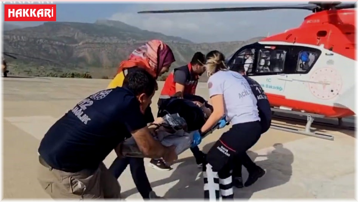Ambulans helikopter hamile kadın için havalandı