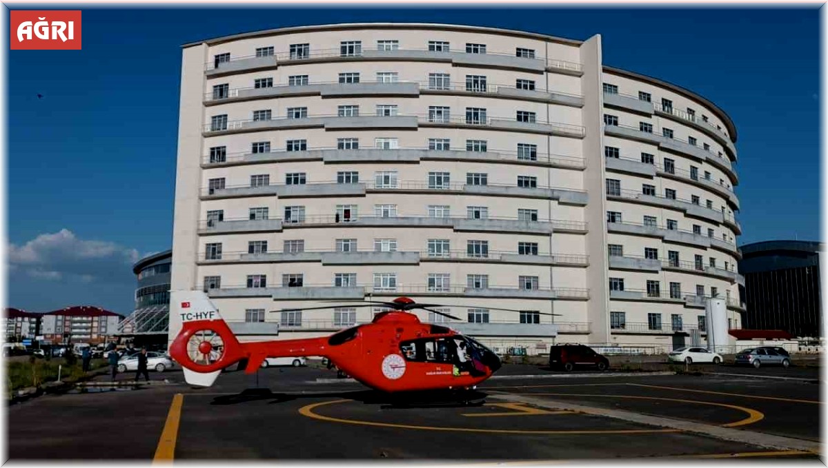 Ambulans helikopter yeni doğan bebek için havalandı