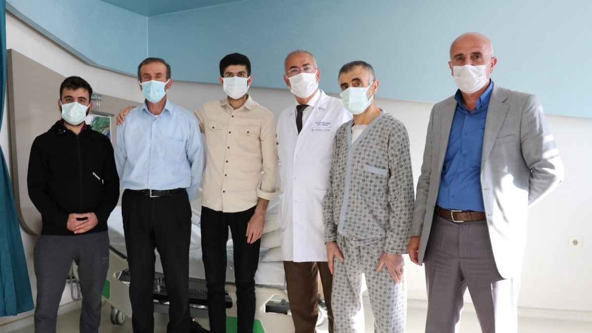 Ana atardamarı 9 santimetre genişliğinde olan genç ameliyatla sağlığına kavuştu