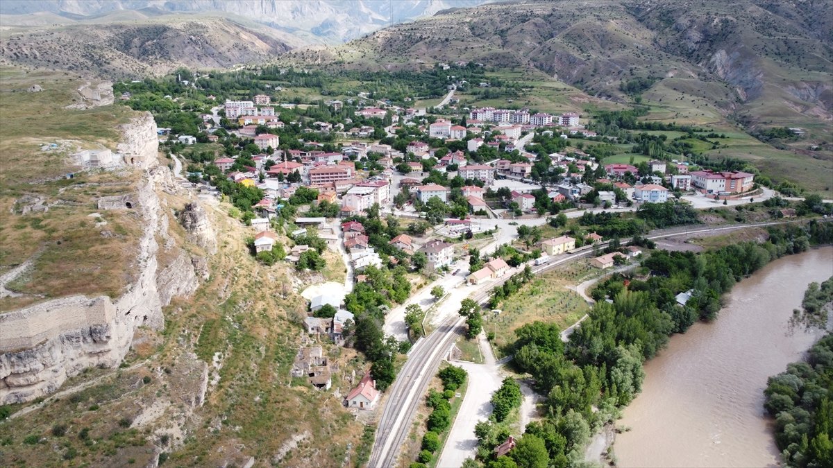 Anadolu tarihinden izler taşıyan Kemah turizm atağına hazırlanıyor