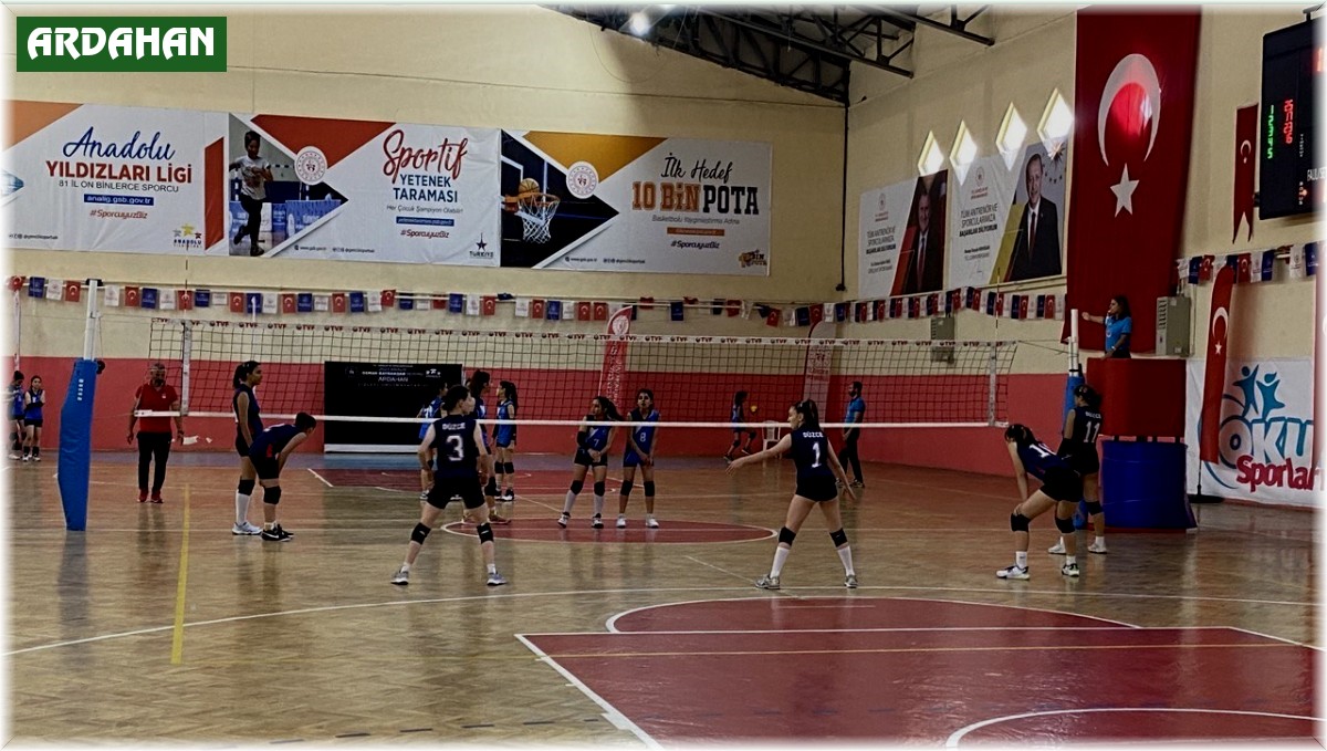 ANALİG voleybol yarı final müsabakaları başladı