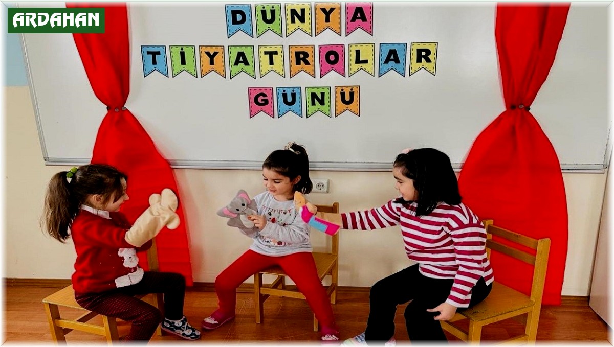 Anaokulu Öğrencileri Tiyatro Gününü Kutladı