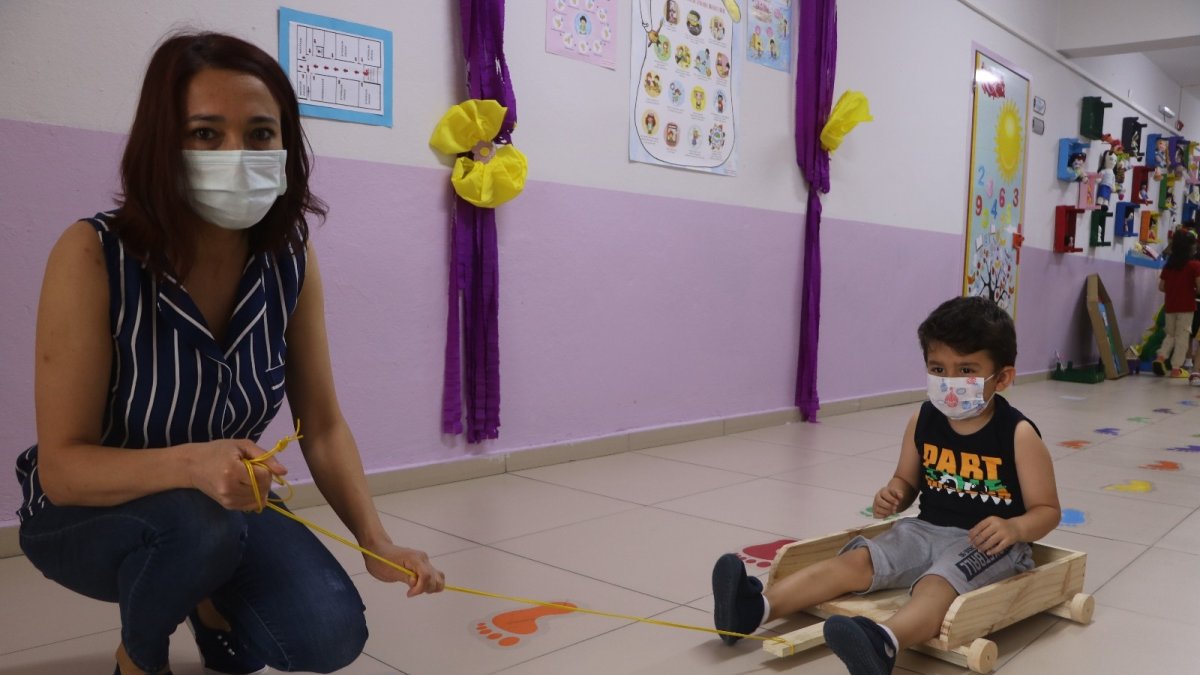 Anne babalar bu oyuncaklarla çocukluklarına döndü