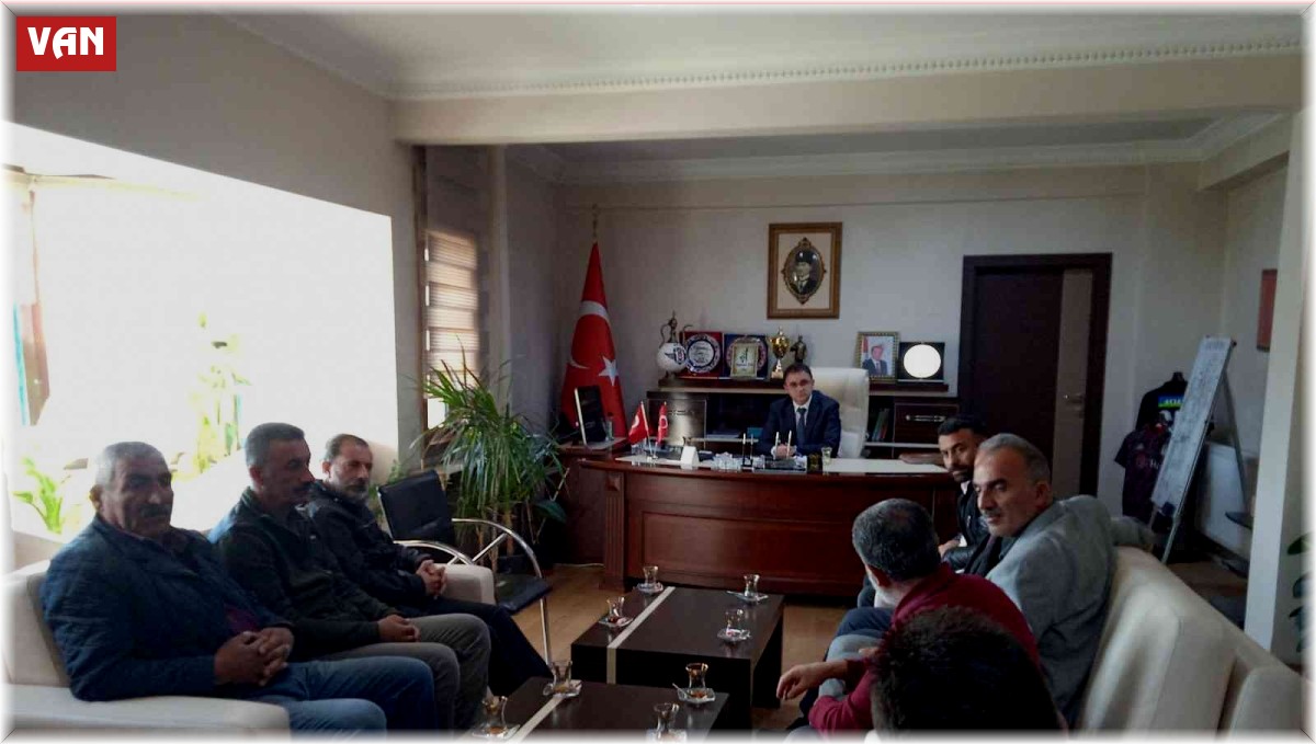 Apartman sahipleri, ilçeye doğal gazın gelmesi için Kaymakam Nasır'ı ziyaret etti