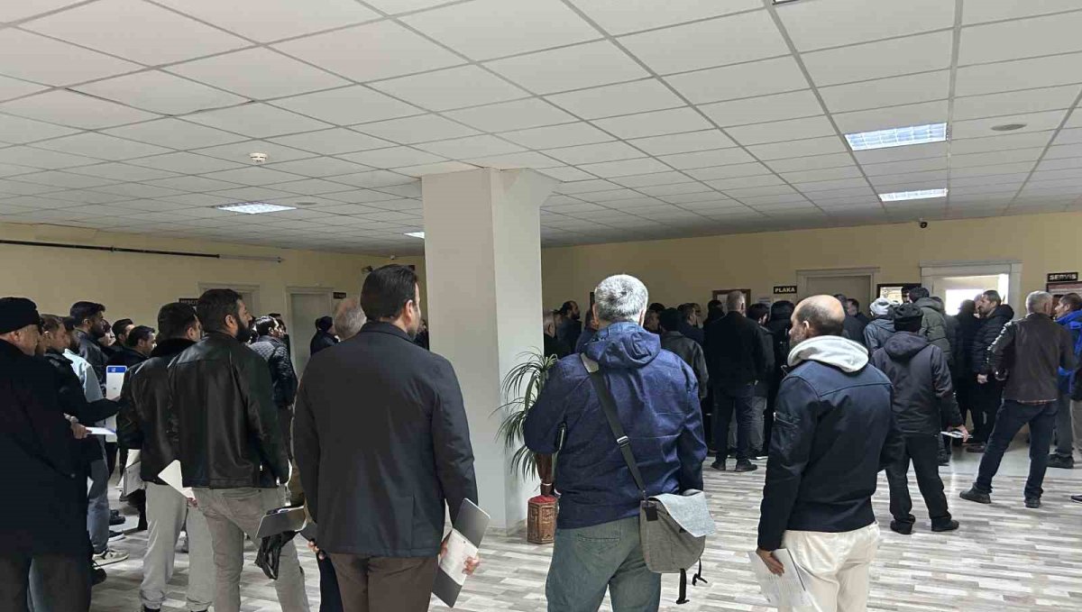 APP plaka değişiminde süre uzatıldı yoğunluk azalmadı