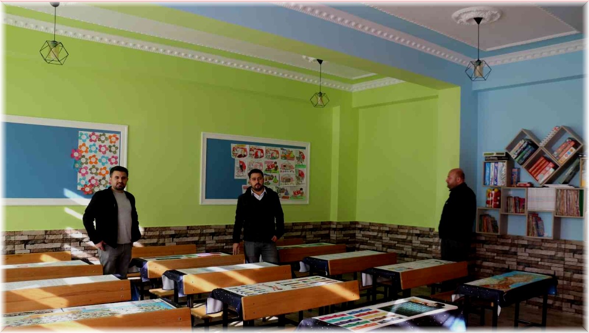 Ara tatili fırsat bilen veli ve öğretmenler okulları yeniliyor