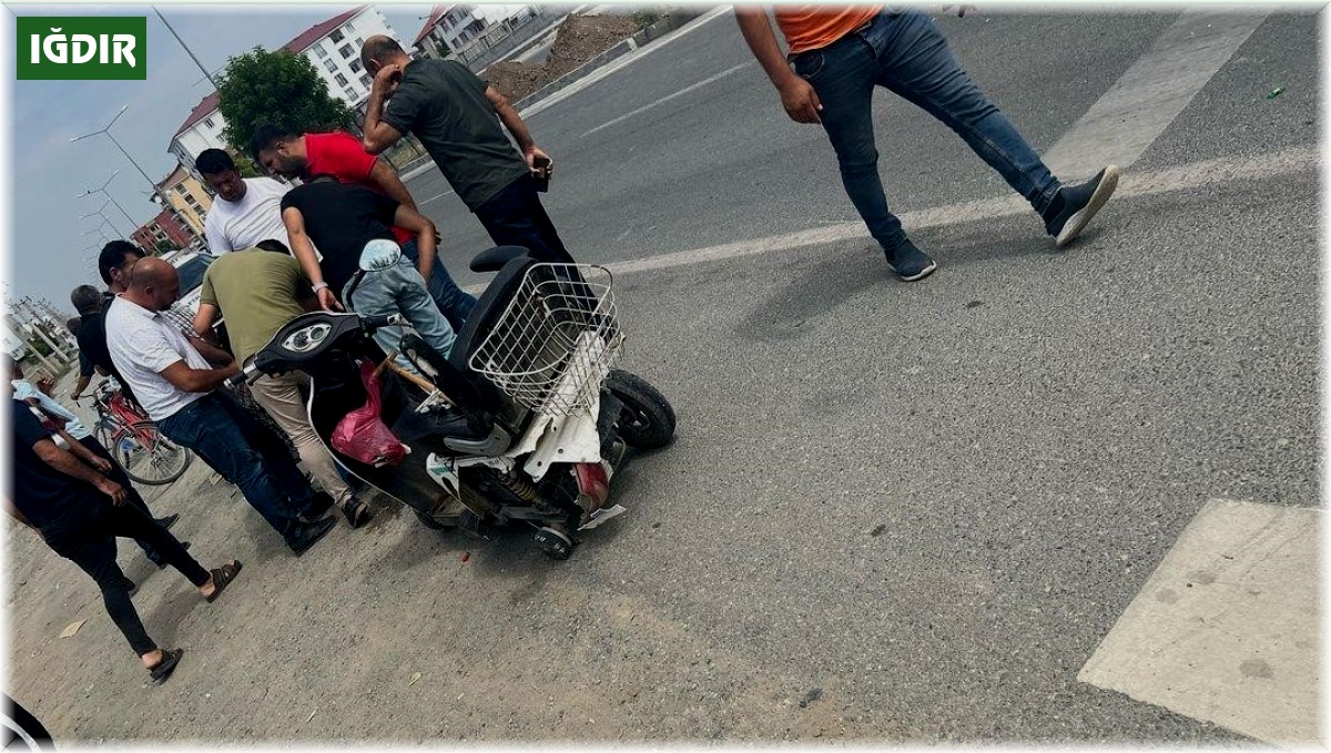 Aracın çarptığı engelli birey ölümden döndü