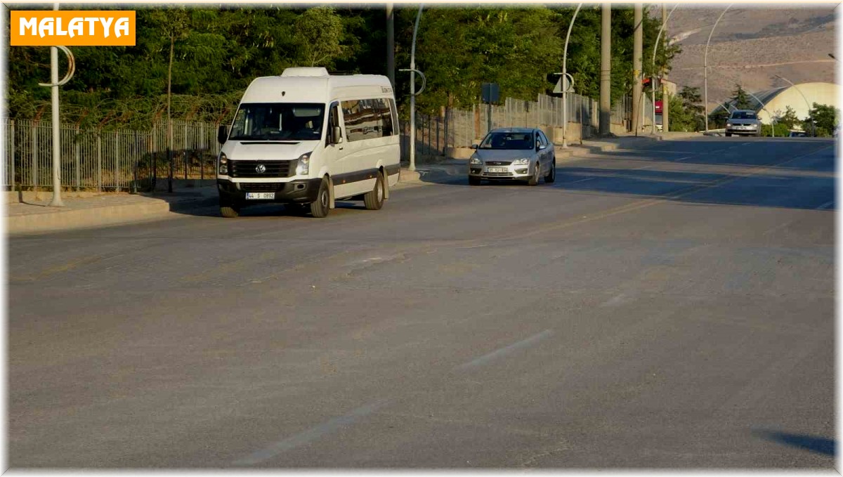 Araçları uçuran kasisler sürücülere zor anlar yaşatıyor