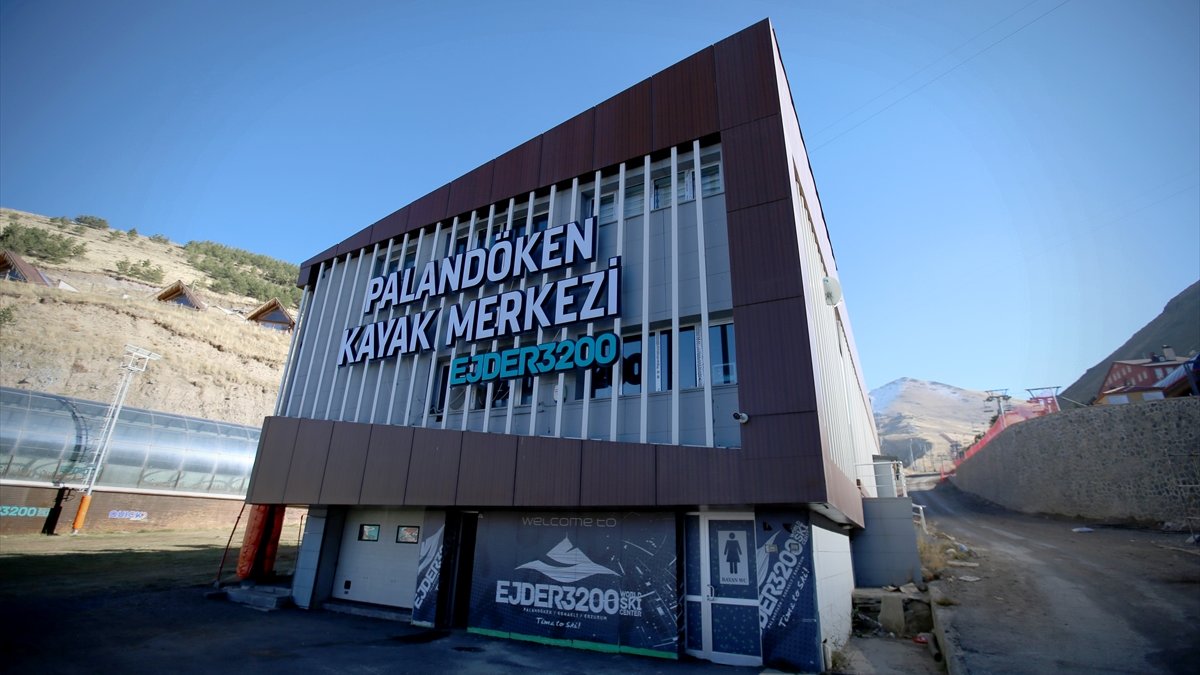 Aralık ayında "kayak garantisi" veren Palandöken'de rezervasyon hareketliliği