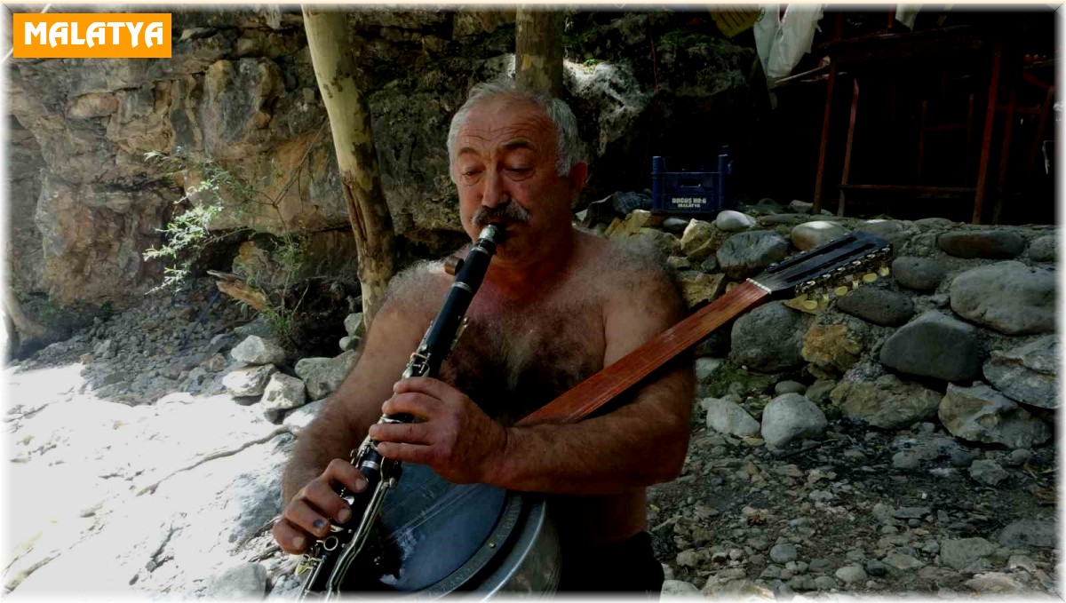 Arapgir'in cümbüşlü klarnetli tarzanı yaz sezonunu açtı