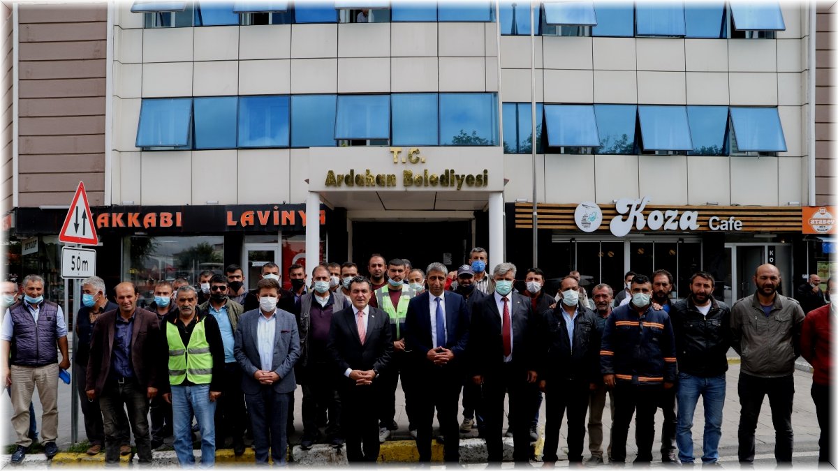 Ardahan Belediyesi toplu iş sözleşmesi personelin yüzünü güldürdü