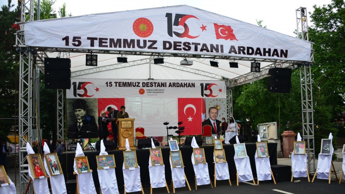 Ardahan'da 3 boyutlu 15 Temmuz resim sergisi