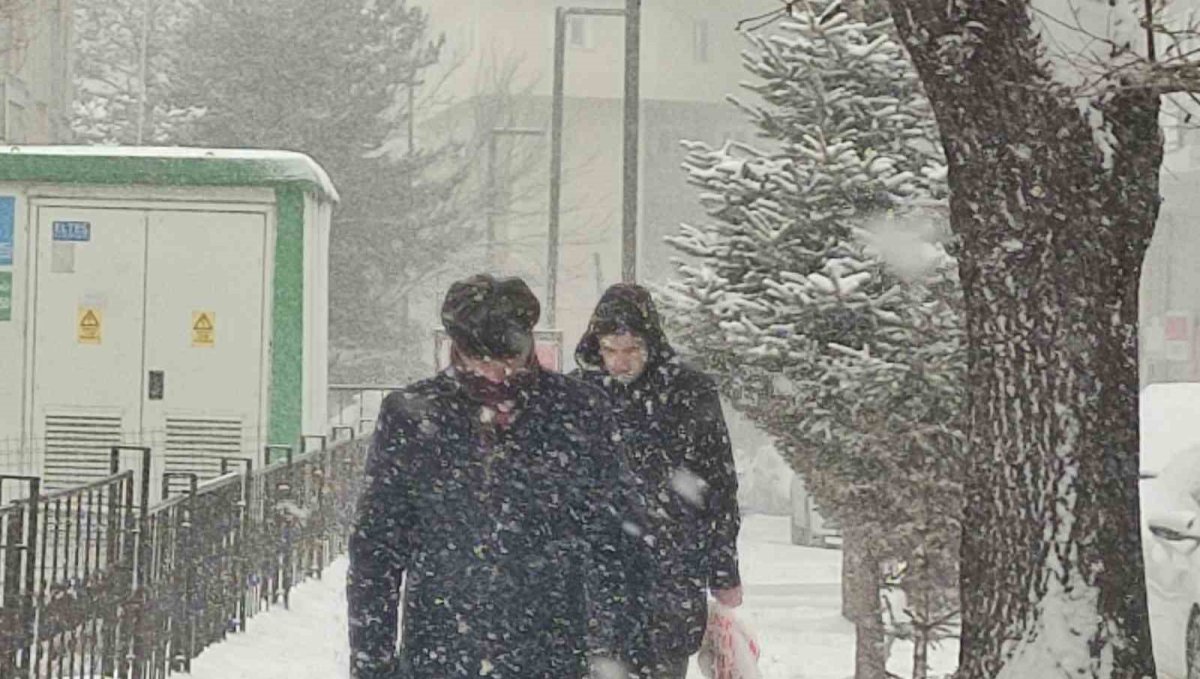 Ardahan'da 45 köy yolu ulaşıma kapandı