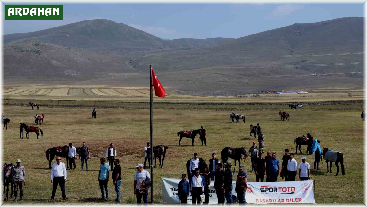 Ardahan'da 9. Rahvan At Yarışları yapıldı