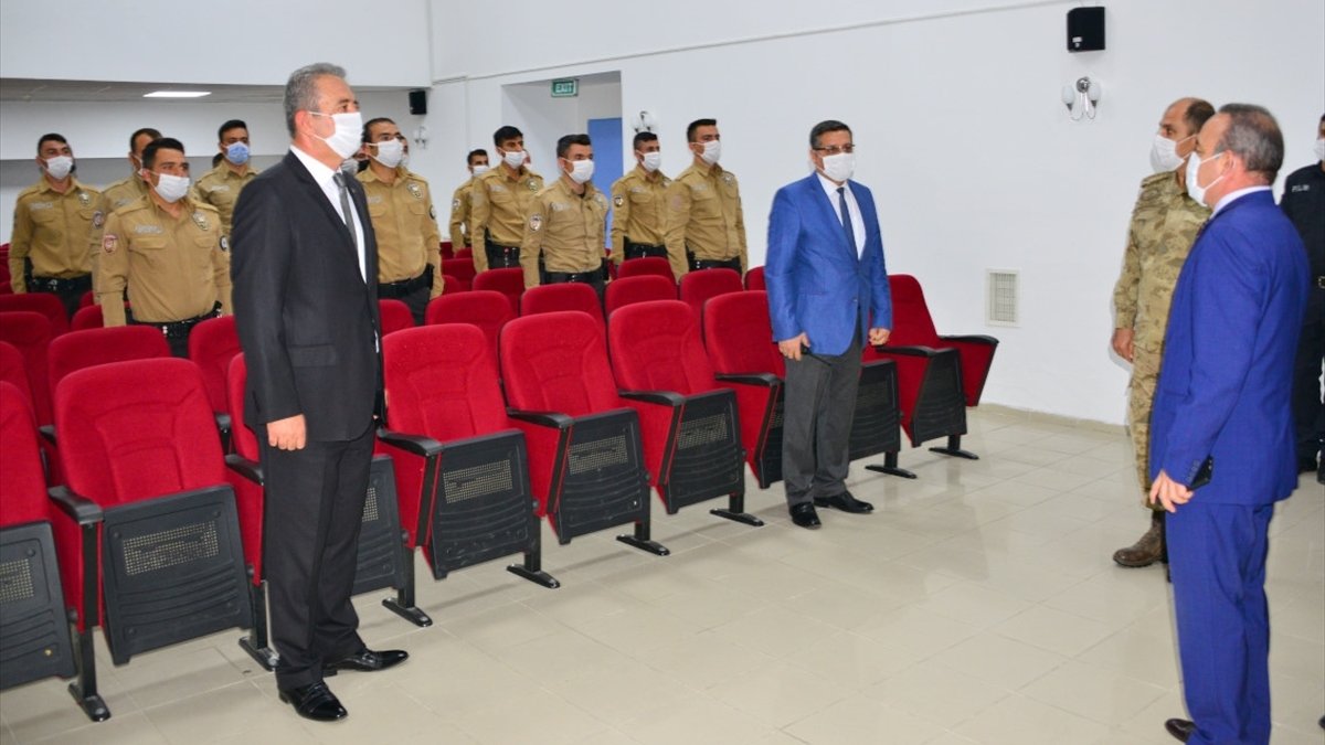 Ardahan'da eğitimlerini tamamlayan bekçiler törenle göreve başladı